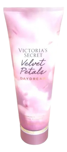 LO€AO VICTORIA'S SECRET NOVO VELVET PETALS DAYDREAM 236ML